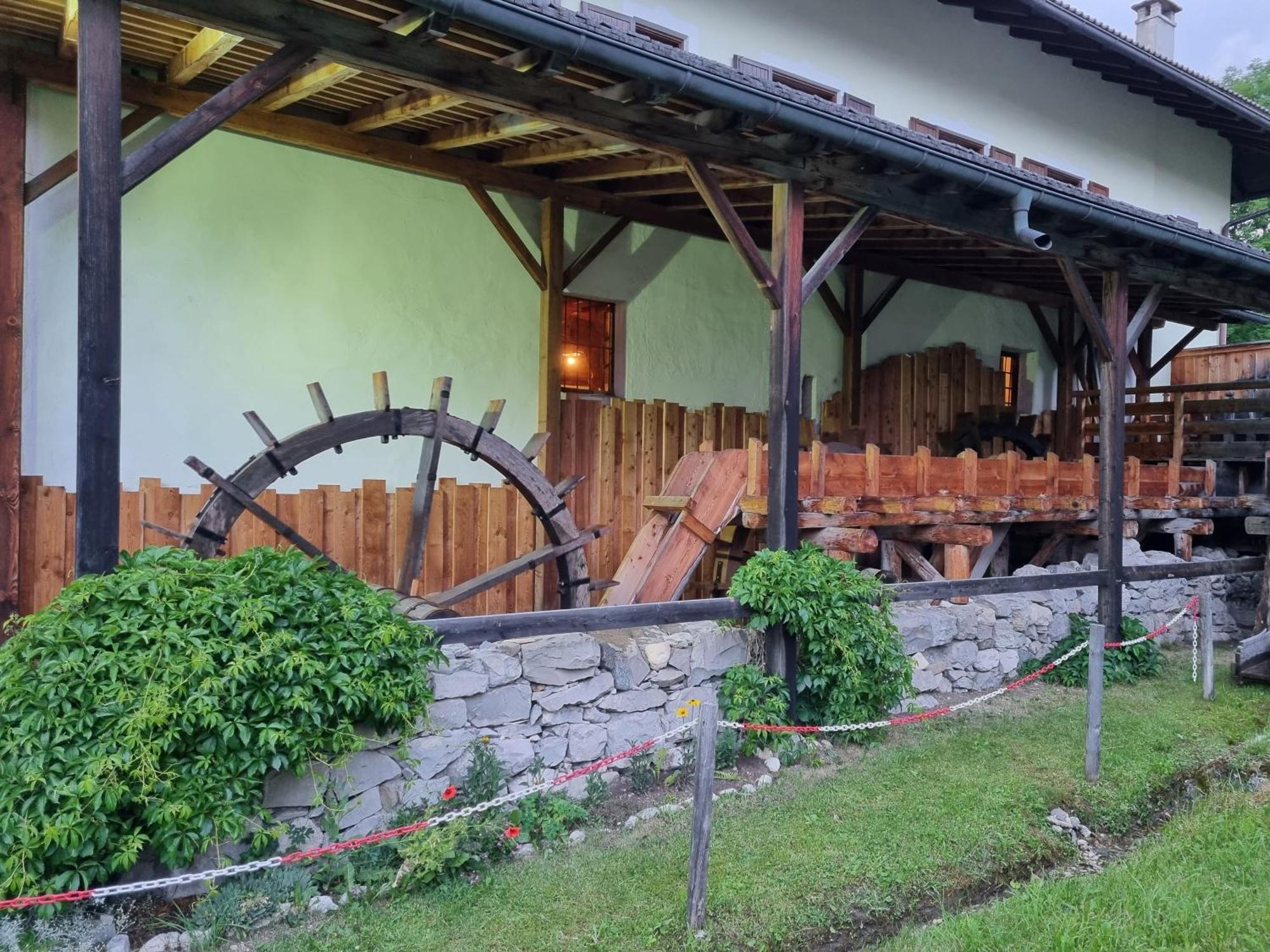 La Casa Del Mulino Apartment Pozza di Fassa Exterior photo